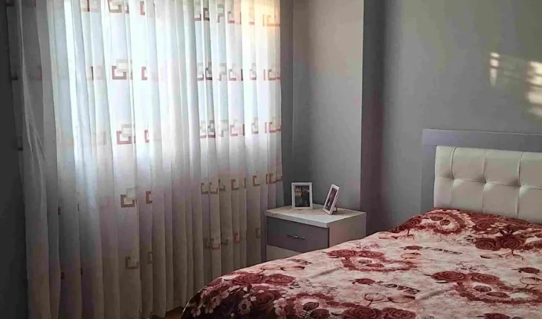 Tirane, jepet me qera apartament 2+1 Kati 3, 120 m² 800 €