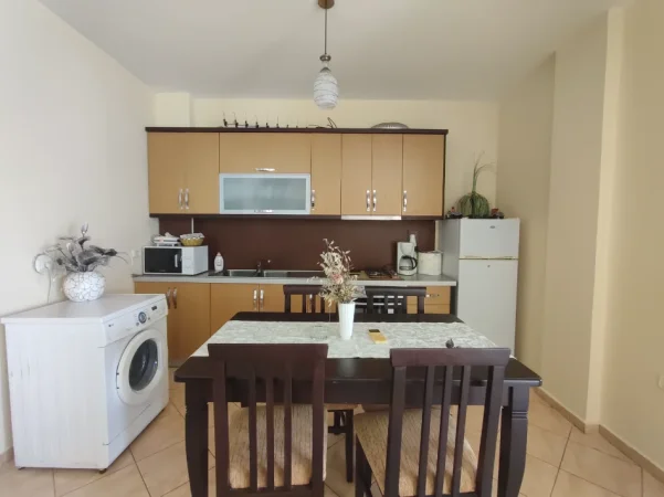 Sarande, jepet me qera apartament 1+1 Kati 3, 75 m² 60 € (Sarande)