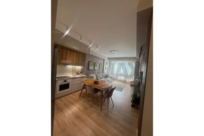 Tirane, jepet me qera apartament 2+1+Ballkon Kati 6, 90 m² 800 € (Kopshti Zoologjik)