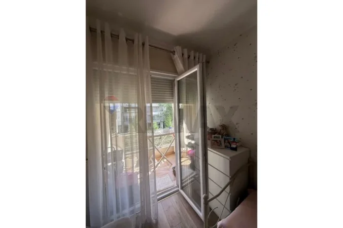 Tirane, jepet me qera apartament 2+1+Ballkon Kati 6, 90 m² 800 € (Kopshti Zoologjik)