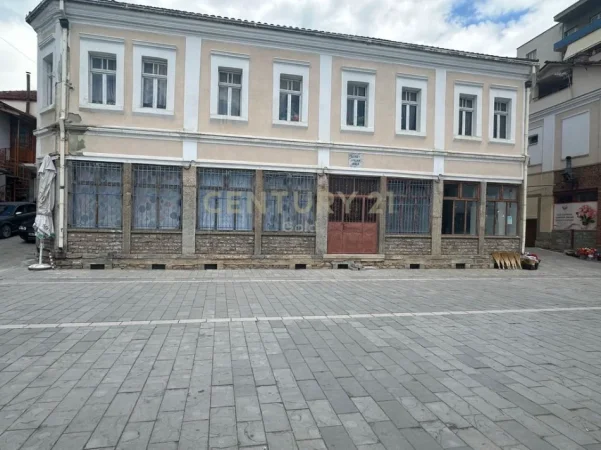 Korce, shitet ambjent biznesi Kati 2, 430 m² 350.000 € 