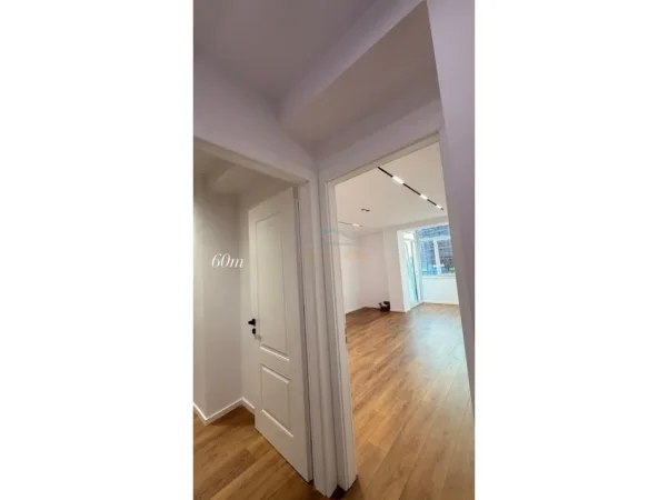 Tirane, shitet apartament 1+1 Kati 4, 60 m² 155.000 € (21 dhjetori)