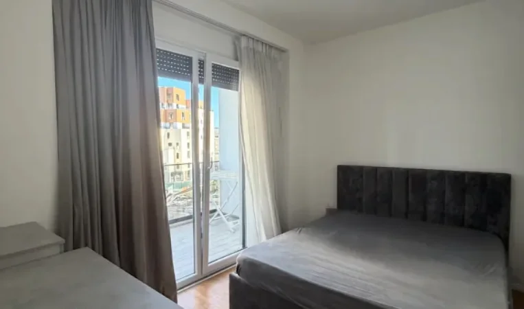 Tirane, jepet me qera apartament 1+1 Kati 3, 550 € 