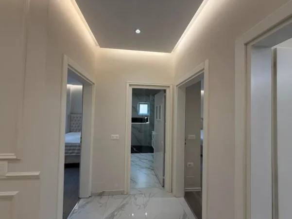 Tirane, jepet me qera apartament 2+1 Kati 2, 103 m² 850 € (Pallati me Shigjeta)