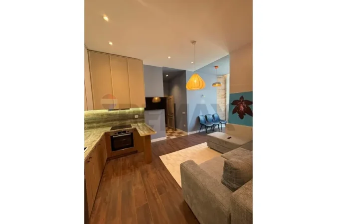 Tirane, jepet me qera apartament 1+1+Ballkon Kati 10, 60 m² 700 € (9 Kateshet)