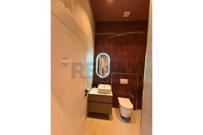 Tirane, jepet me qera apartament 1+1+Ballkon Kati 10, 60 m² 700 € (9 Kateshet)