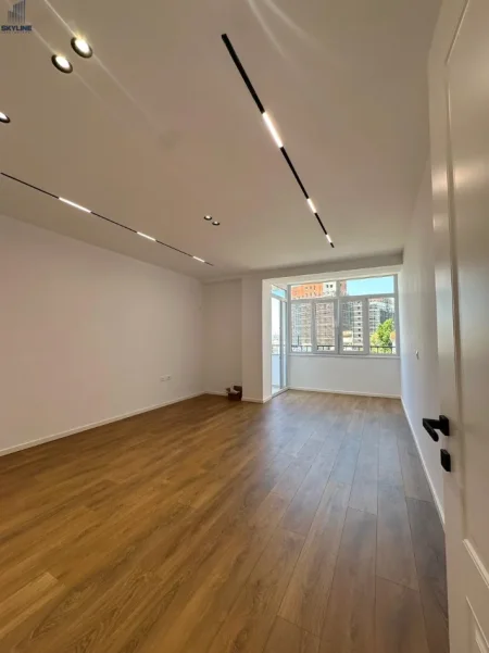 Tirane, shitet apartament 1+1 Kati 4, 60 m² 155.000 € (21 Dhjetor)