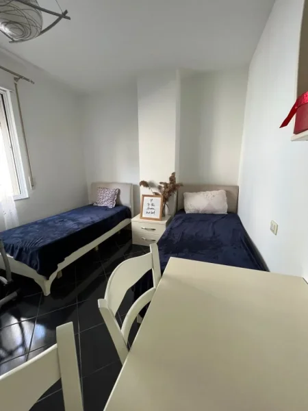 Tirane, jepet me qera apartament 2+1 Kati 2, 103 m² 500 € (Fresku)
