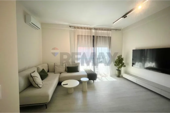 Tirane, jepet me qera apartament 2+1+Ballkon , 85 m² 800 € (Kodra e Diellit)