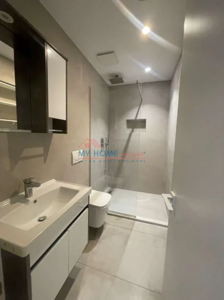 Tirane, jepet me qera apartament 1+1+Ballkon Kati 4, 50 m² 550 € (Harry Fultz)