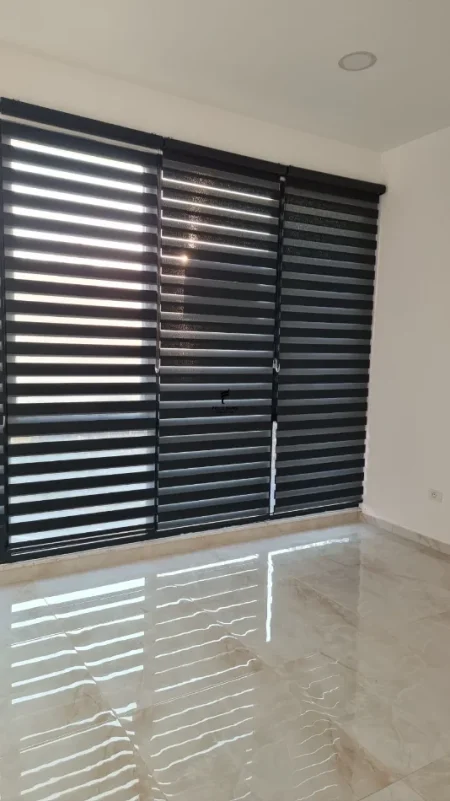 Tirane, jepet me qera zyre Kati 1, 227 m² 3.200 € (RRUGA E DIBRES)