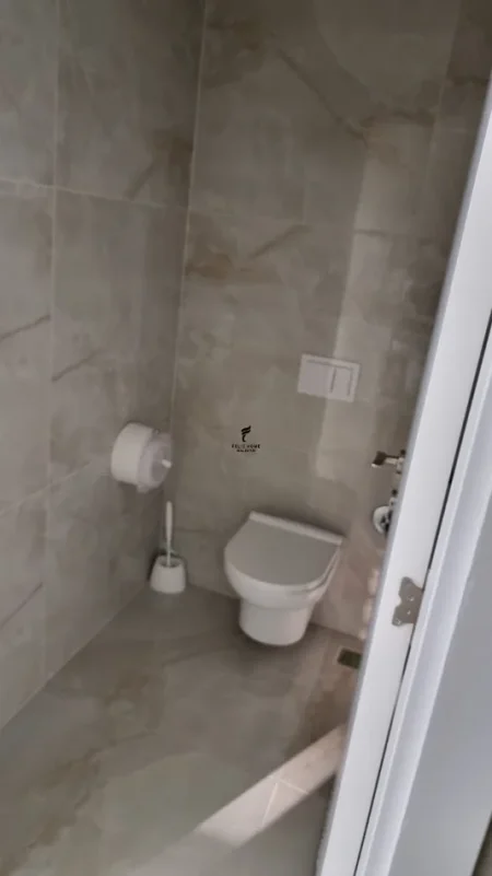 Tirane, jepet me qera zyre Kati 1, 227 m² 3.200 € (RRUGA E DIBRES)