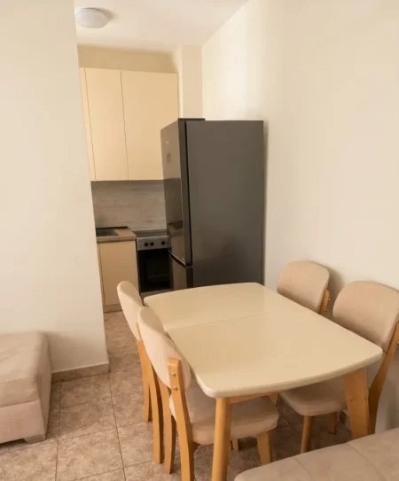 Tirane, jepet me qera apartament 1+1+Ballkon Kati 5, 60 m² 470 € (KODRA E DIELLIT)
