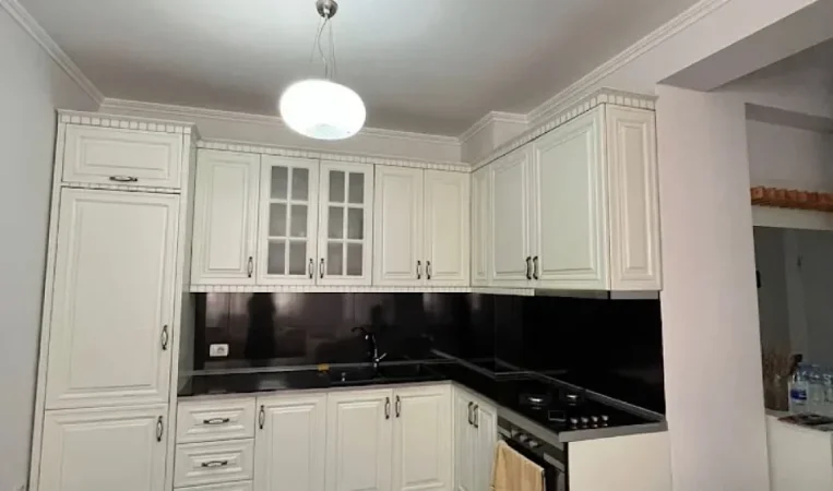 Tirane, jepet me qera apartament 2+1 Kati 2, 103 m² 500 € 