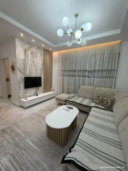 Tirane, jepet me qera apartament 1+1+Ballkon Kati 2, 65 m² 570 € (Joedan Misja)