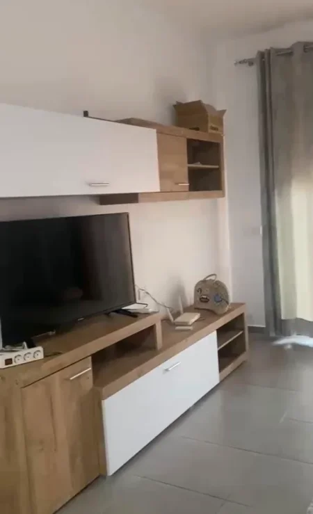 Tirane, jepet me qera apartament 1+1 Kati 5, 70 m² 550 € (Green City , Astir)