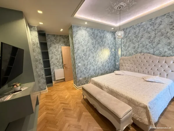 Tirane, jepet me qera apartament 2+1 Kati 2, 129 m² 2.000 € (TEG)