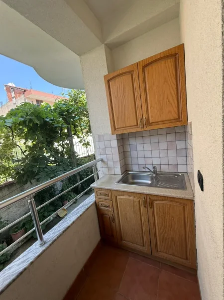 Durres, jepet me qera garsonier Studio Kati 0, 30 m² Vila Ademi 15€/dita