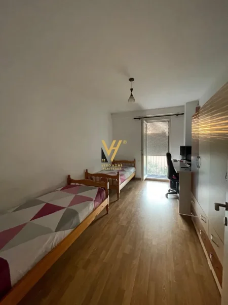 Tirane, jepet me qera apartament 2+1+Ballkon Kati 2, 95 m² 570 € (QYTET STUDENTI)