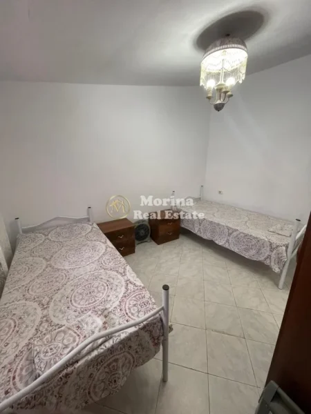 Tirane, jepet me qera apartament 1+1 Kati 1, 47 m² 300 € (Komuna E Parisit)