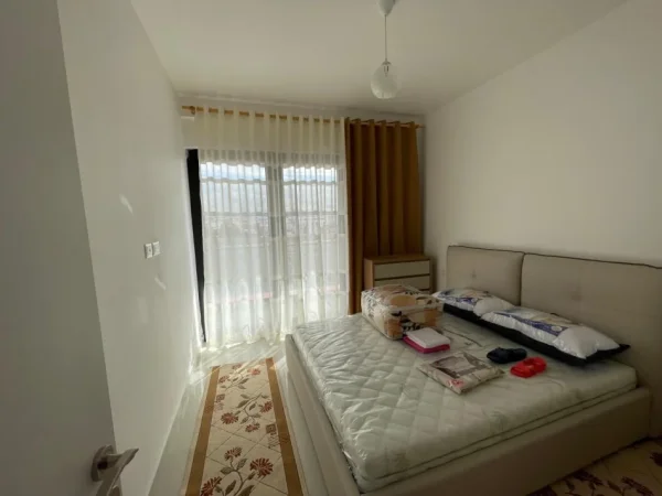 Tirane, jepet me qera apartament 1+1 Kati 5, 70 m² 550 € (Rruga e Dibrës)