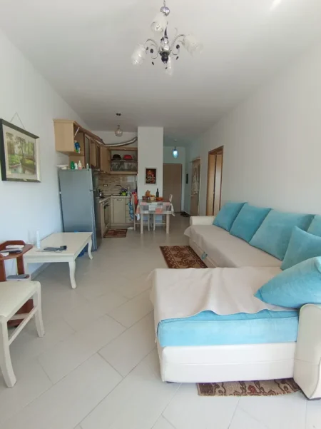 Durres, jepet me qera apartament 1+1+Ballkon Kati 5, 65 m² 400 € (plazh)