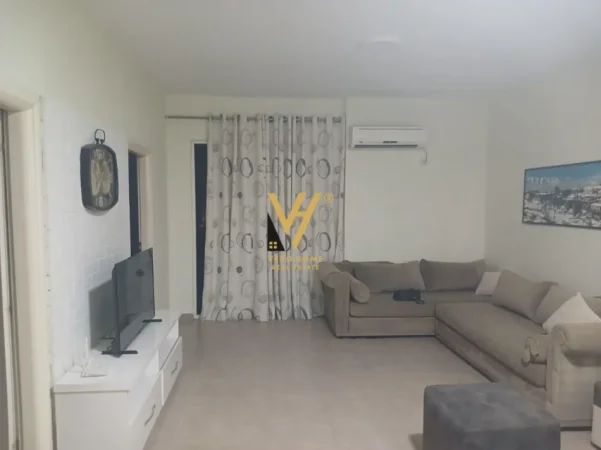 Tirane, jepet me qera apartament 2+1+Ballkon Kati 8, 90 m² 570 € (FRESKU)