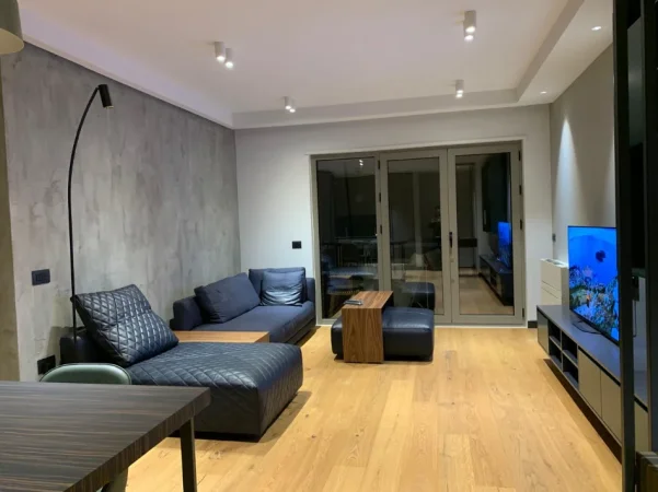 Tirane, jepet me qera apartament 1+1 , 79 m² 1.200 € (DELIJORGJI)