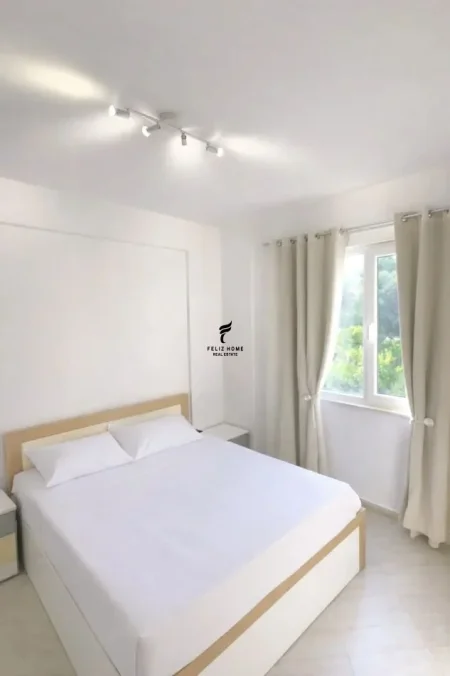 Tirane, jepet me qera apartament 3+1 Kati 5, 111 m² 900 € (LIQENI I THATE)