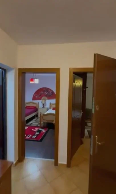 🏡 Jepet me Qera Apartament 2+1 tek Pazari i Ri, 500 mije leke