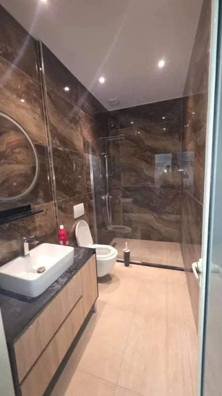 Tirane, jepet me qera apartament 2+1 Kati 5, 100 m² 600 € (Kodra e Diellit 1)