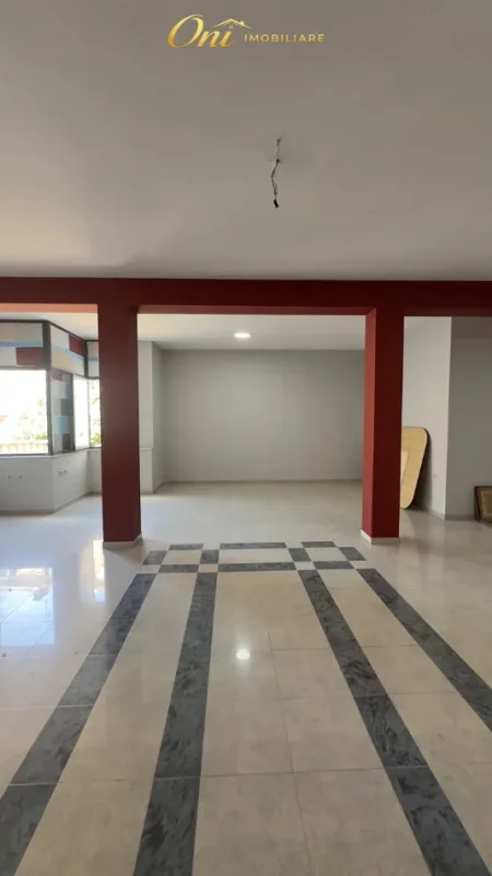 Tirane, jepet me qera zyre Kati 2, 120 m² 950 € (QENDER)