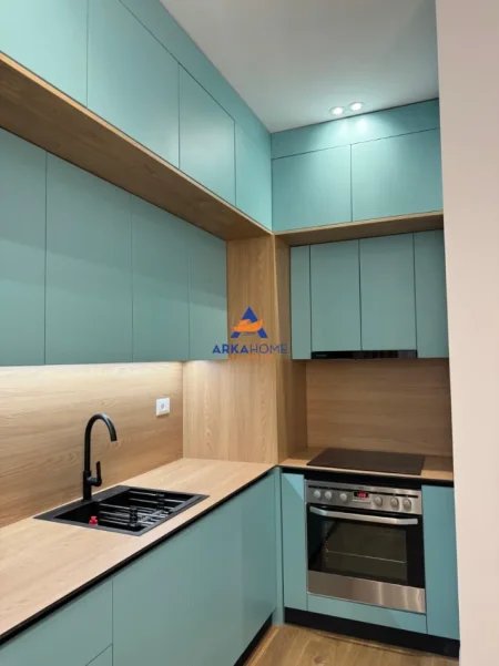 Tirane, jepet me qera apartament 1+1+Ballkon Kati 4, 57 m² 554 € 