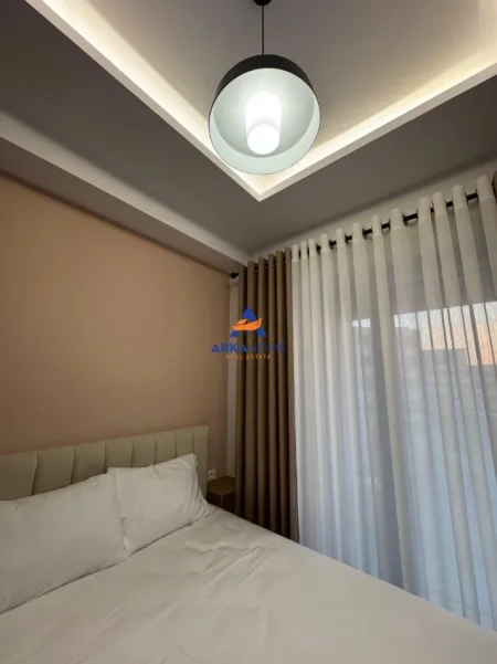 Tirane, jepet me qera apartament 1+1+Ballkon Kati 4, 57 m² 554 € 