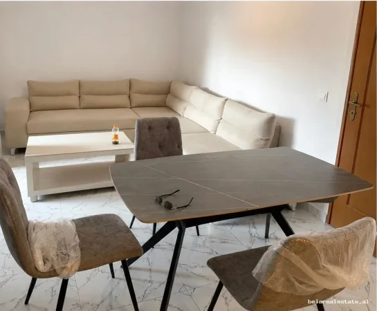 Tirane, jepet me qera apartament 1+1+Ballkon Kati 2, 625 m² 625 € (rruga e kavajes)