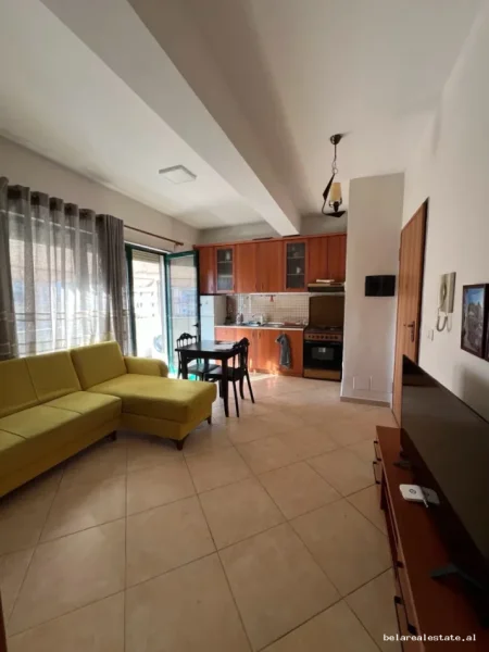 Tirane, jepet me qera apartament 1+1+Ballkon Kati 5, 58 m² 470 € (Don Bosko)