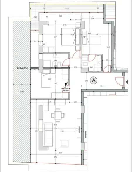 Tirane, jepet me qera zyre Kati 1, 140 m² 1.300 € (KOMUNA E PARISIT)