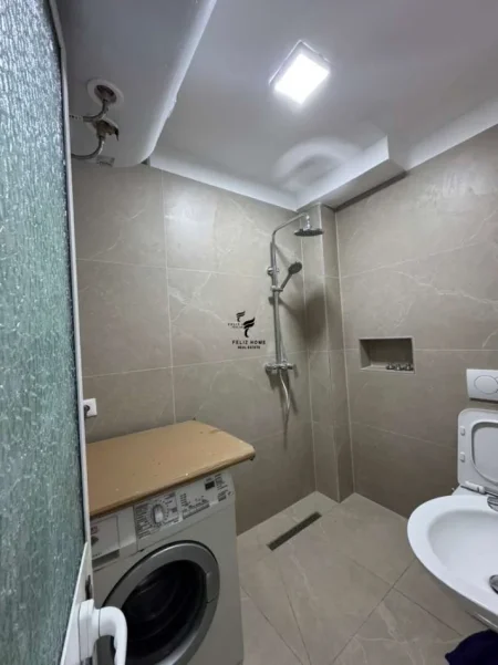 Tirane, jepet me qera apartament 1+1 Kati 1, 60 m² 400 € (VASIL SHANTO)