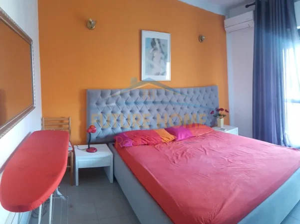 Tirane, jepet me qera apartament 1+1+Ballkon Kati 3, 60 m² 540 € (Blloku i ambasadave)