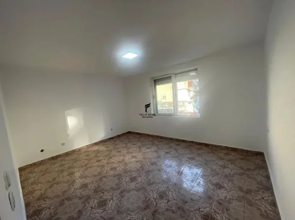 Tirane, jepet me qera apartament 2+1 Kati 3, 80 m² 500 € (FERIT XHAJKO)
