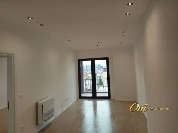 Tirane, jepet me qera zyre Kati 4, 65 m² 650 € (RRUGA E KAVAJES)