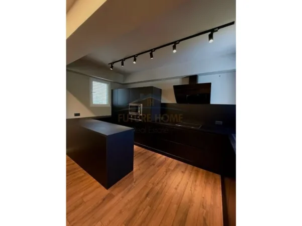 Tirane, shitet apartament 3+1 , 174 m² 550.000 € (Long Hill Residence)
