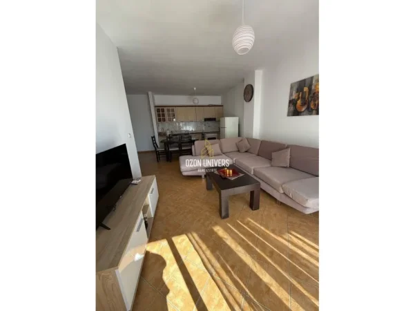 Tirane, shitet apartament 2+1+Ballkon Kati 7, 92 m² 180.000 € (Astir)