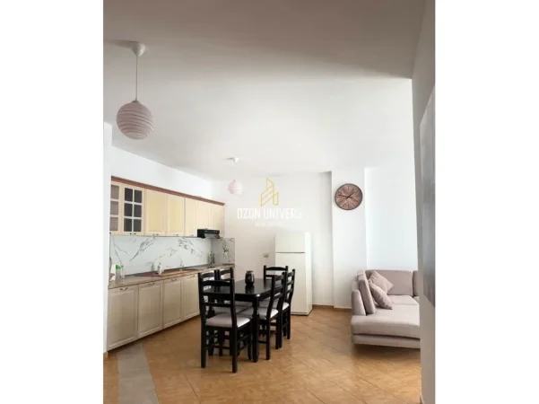 Tirane, shitet apartament 2+1+Ballkon Kati 7, 92 m² 180.000 € (Astir)