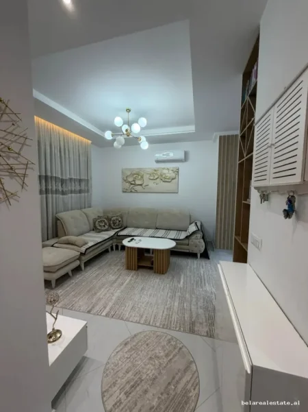 Tirane, jepet me qera apartament 1+1+Ballkon Kati 2, 65 m² 570 € (jordan misja)
