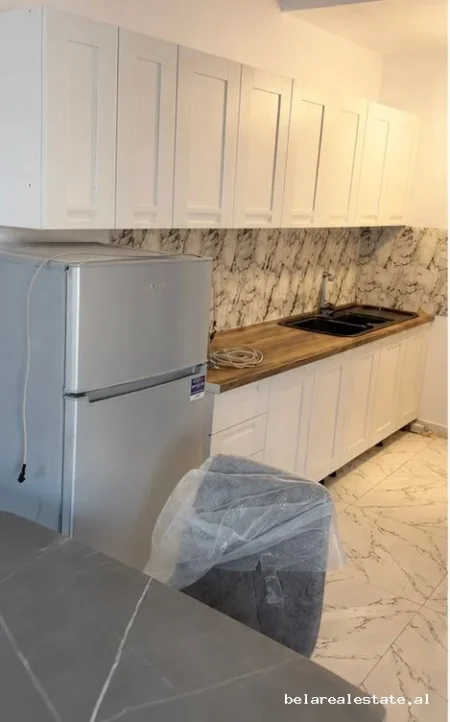 Tirane, jepet me qera apartament 1+1+Ballkon Kati 2, 75 m² 625 € (prane Globe)