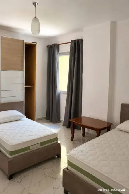 Tirane, jepet me qera apartament 1+1+Ballkon Kati 2, 75 m² 625 € (prane Globe)