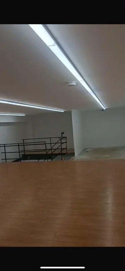 Tirane, jepet me qera dyqan Kati 0, 134 m² 1.500 € (MYSLYM SHYRI)