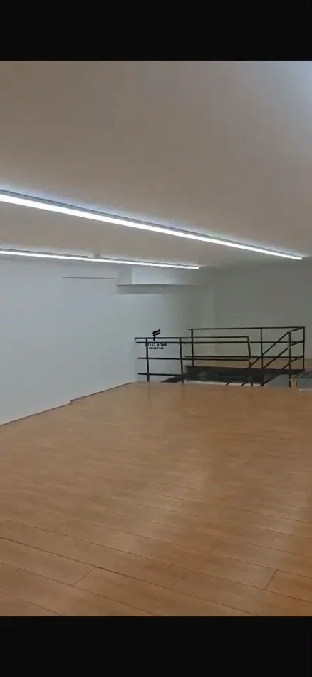 Tirane, jepet me qera dyqan Kati 0, 134 m² 1.500 € (MYSLYM SHYRI)
