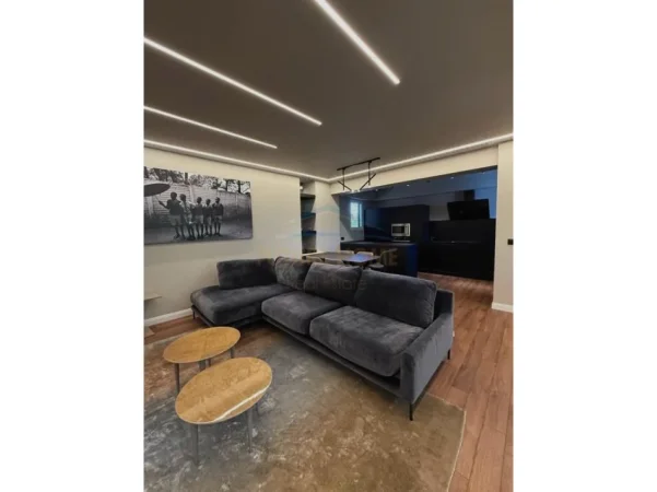 Tirane, shitet apartament 3+1 Kati 1, 174 m² 550.000 € (Long Hill Rezidence)
